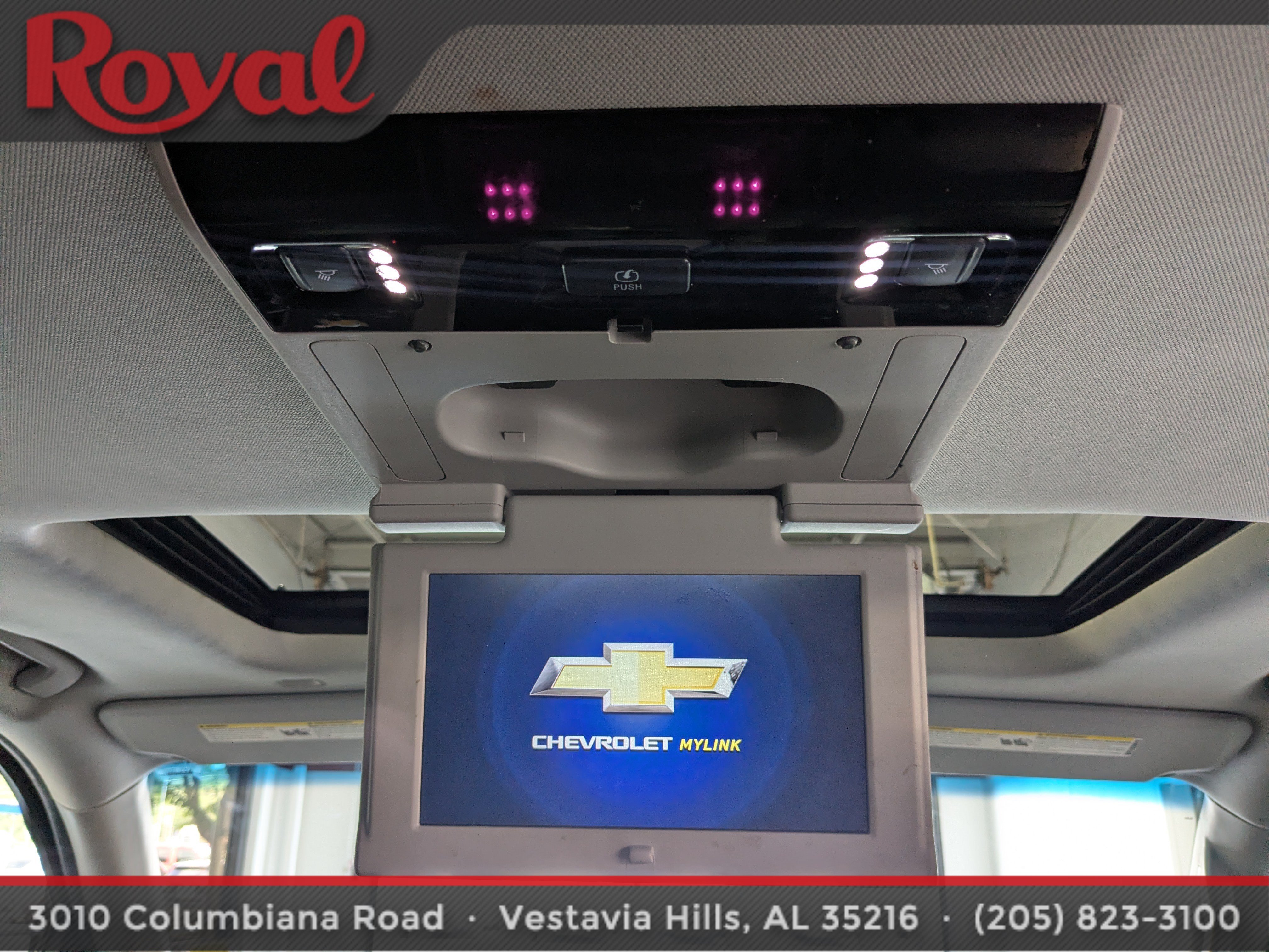 Used 2018 Chevrolet Suburban LT AWD/4WD image 11