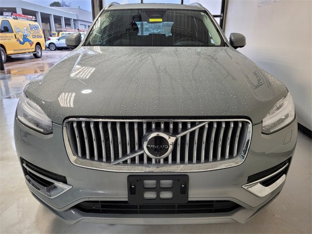 Certified 2025 Volvo XC90 B6 Plus image 4