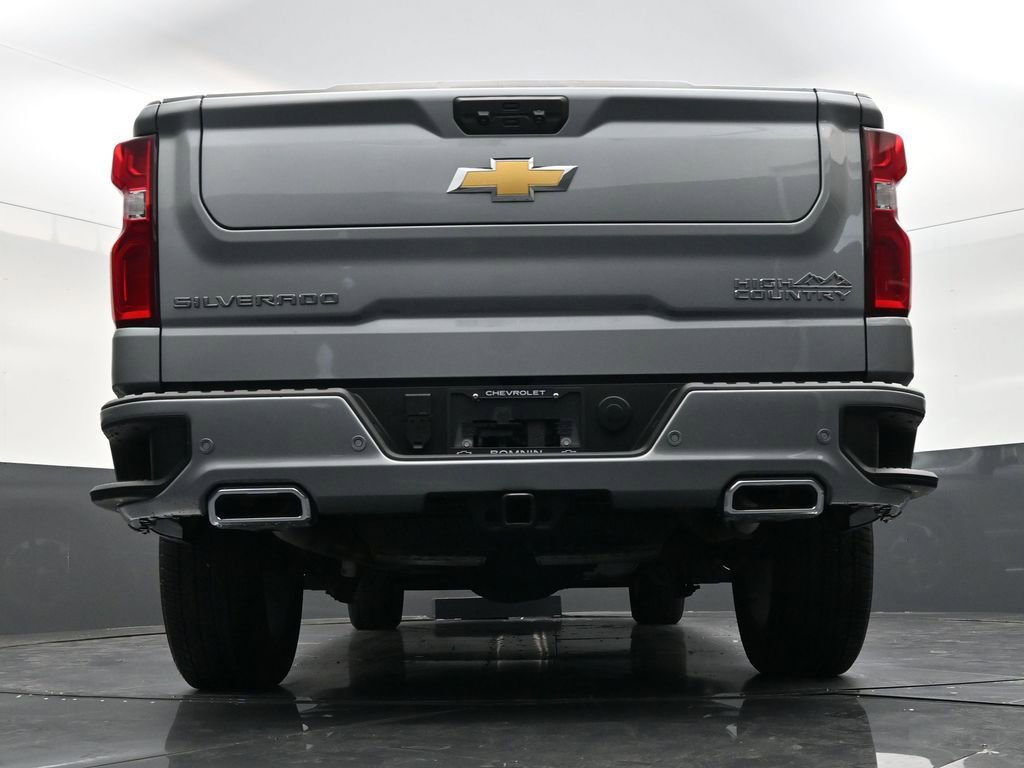 Used 2025 Chevrolet Silverado 1500 High Country RWD image 24