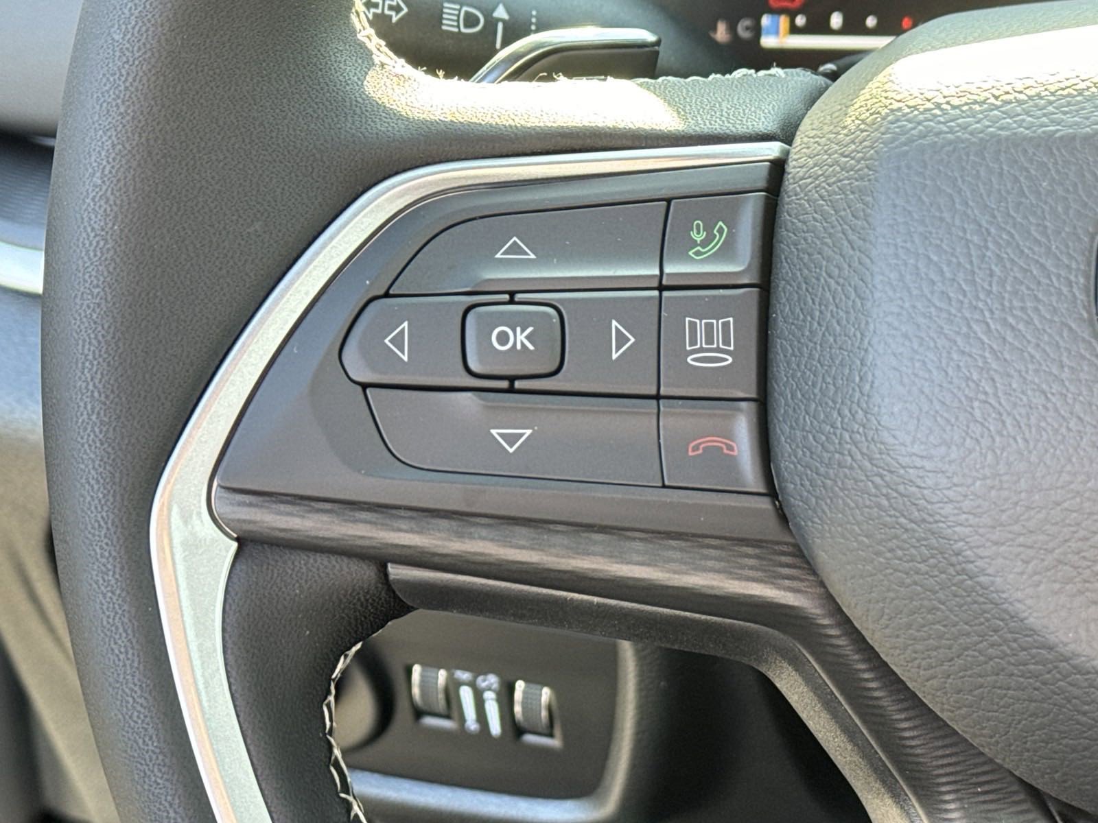 New 2025 Jeep Grand Cherokee Laredo X image 29