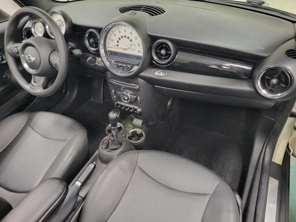 Used 2013 MINI Cooper Convertible image 21