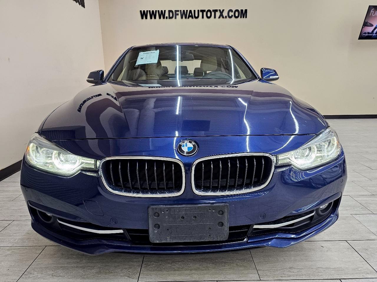 Used 2017 BMW 330i xDrive Sedan AWD/4WD image 2