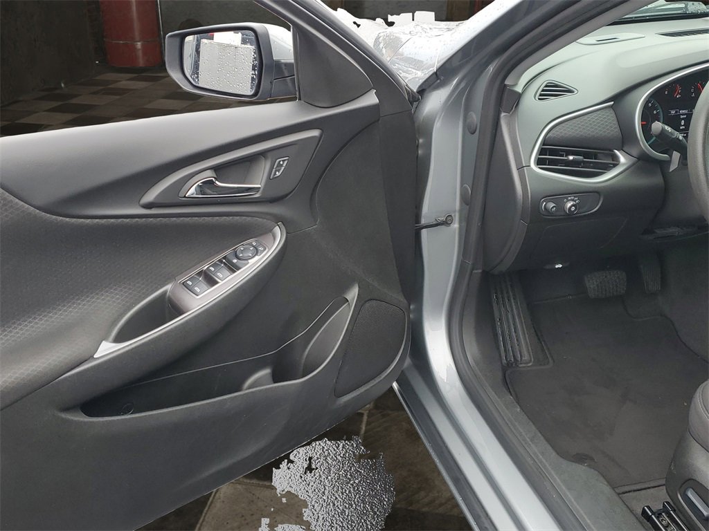 Used 2024 Chevrolet Malibu LT image 14
