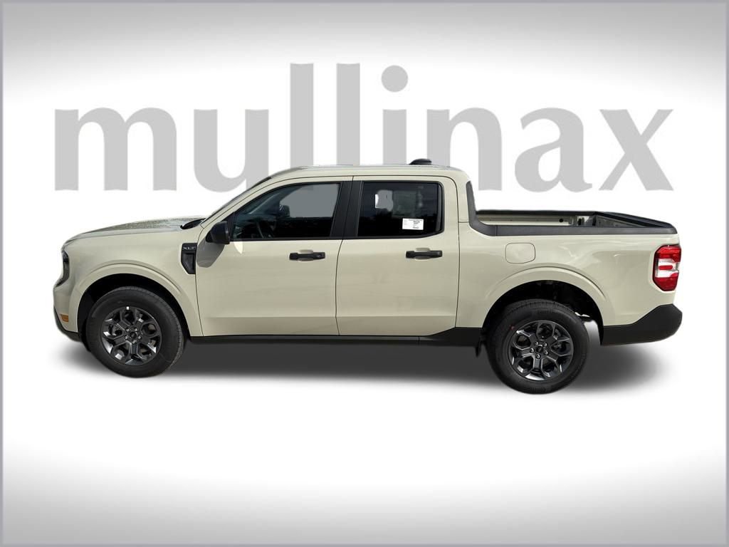 New 2025 Ford Maverick XLT image 8