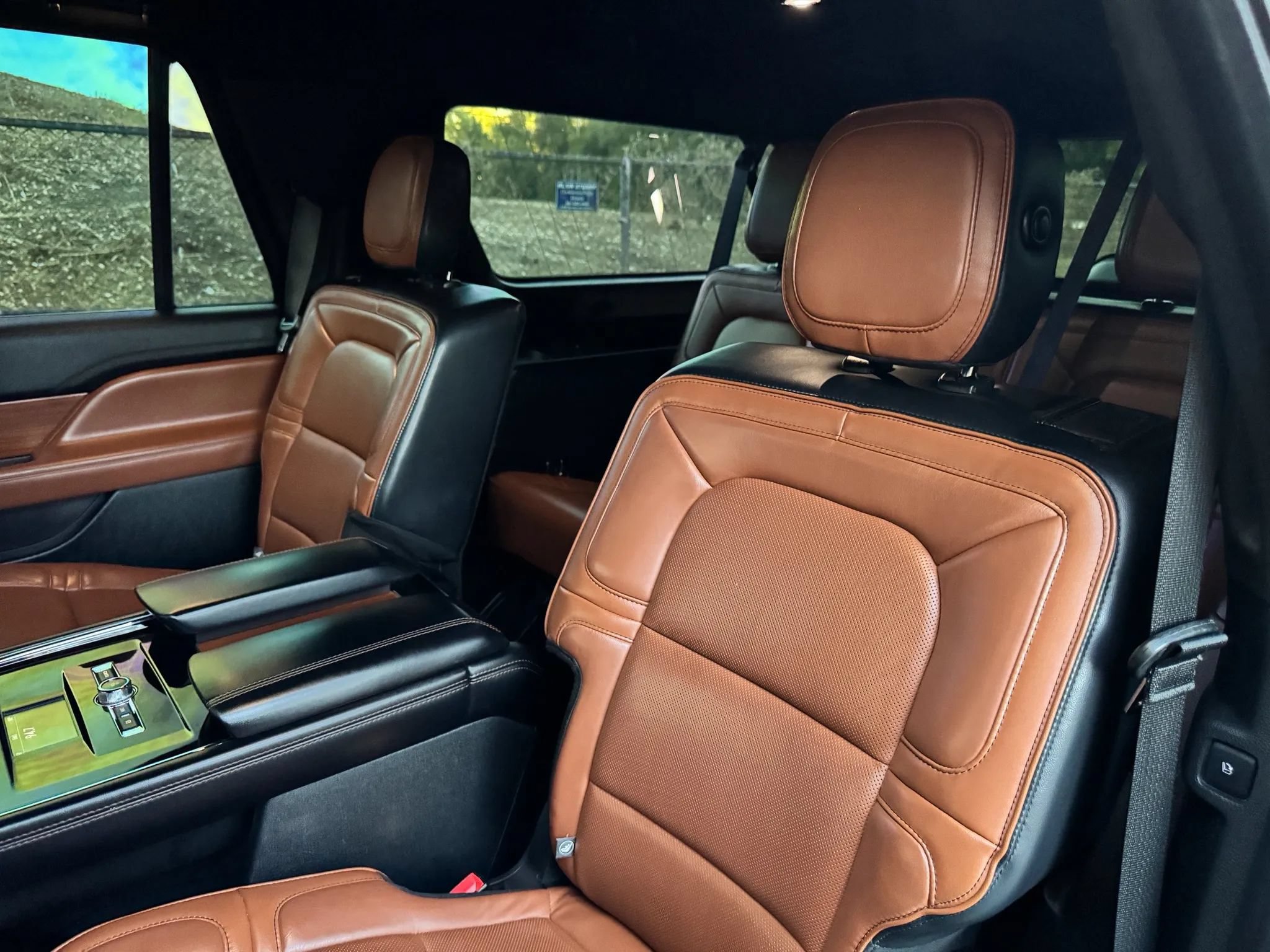 Used 2019 Lincoln Navigator L Reserve AWD/4WD image 20
