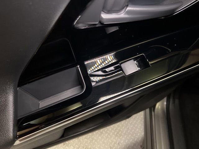 Used 2023 Subaru Solterra Limited image 58