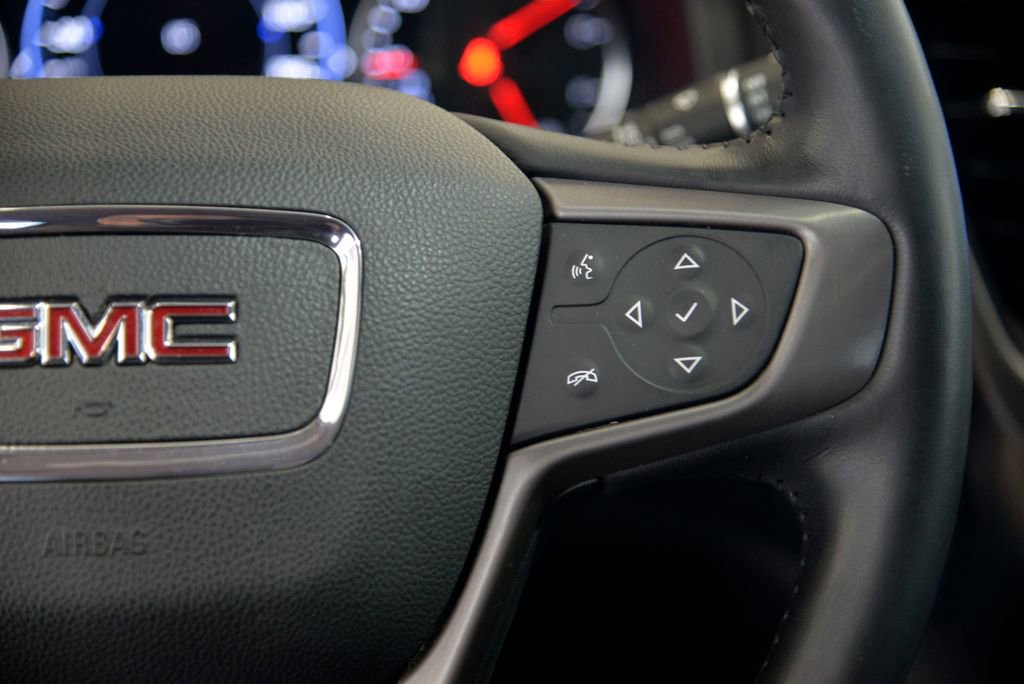 Used 2022 GMC Acadia AT4 w/ Technology Package image 24