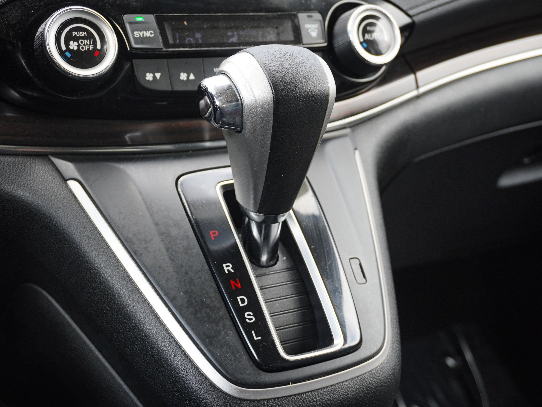 Used 2015 Honda CR-V EX-L image 26