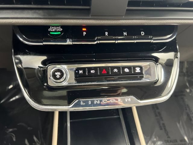 Certified 2023 Lincoln Corsair AWD w/ Equipment Group 101A image 18