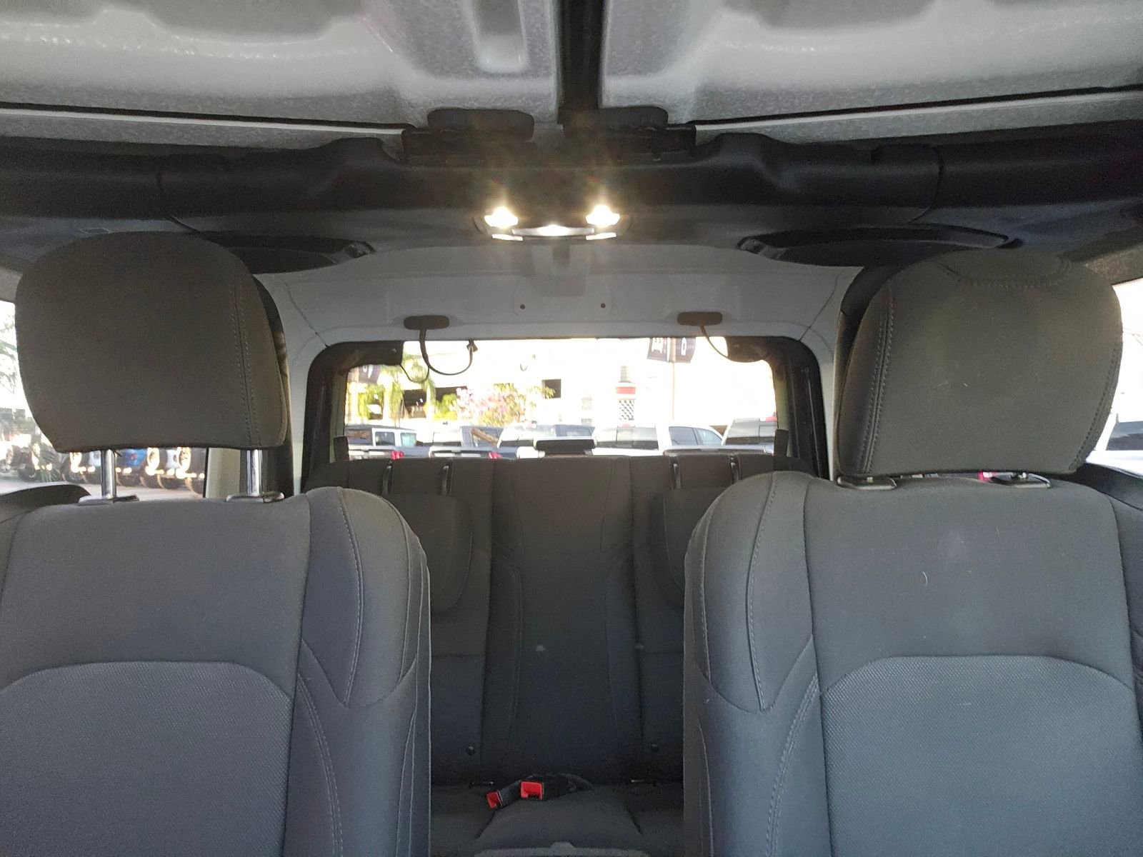 Used 2020 Jeep Wrangler Sport image 27