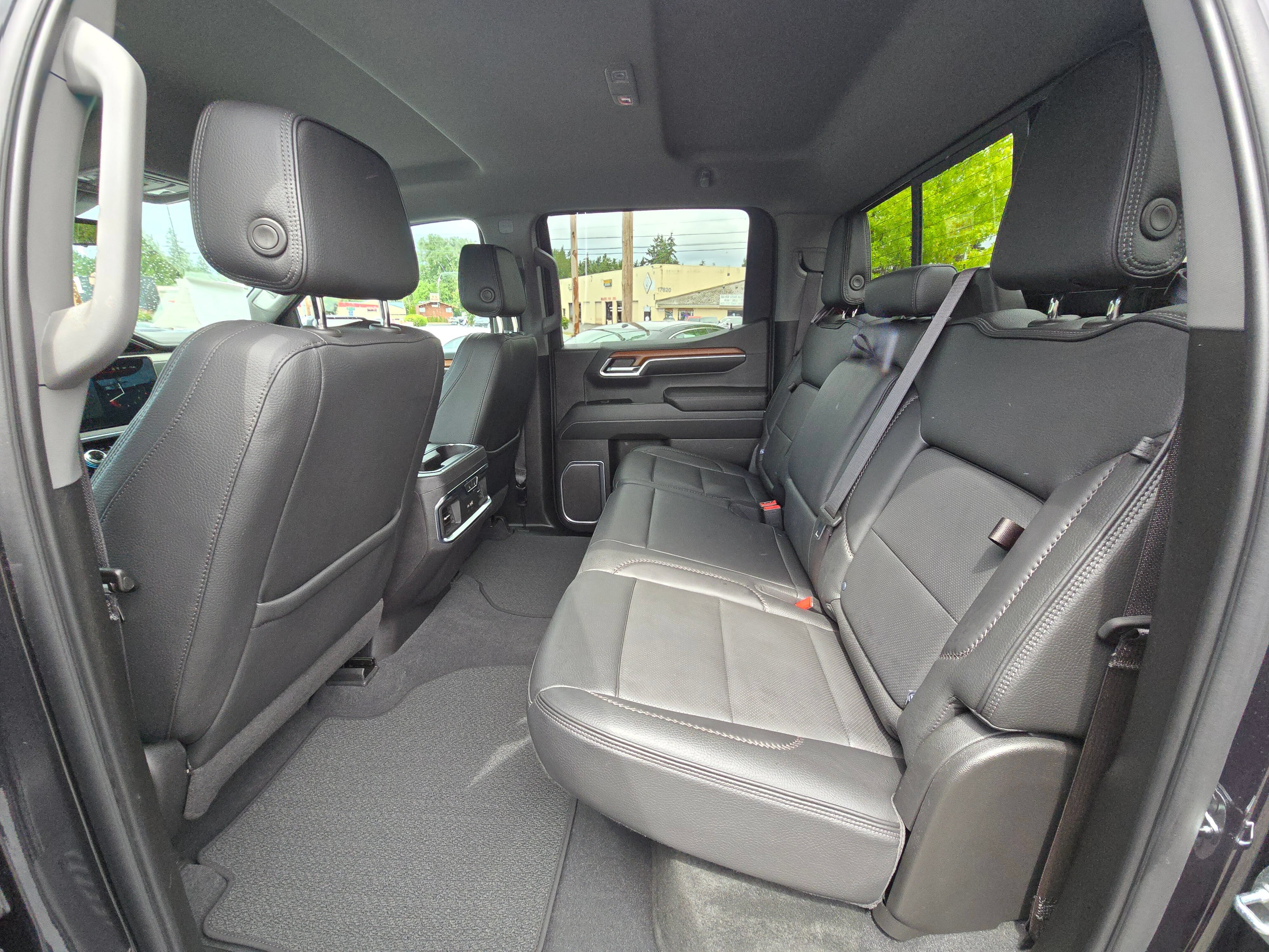 Used 2023 GMC Sierra 1500 Denali w/ Technology Package AWD/4WD image 16