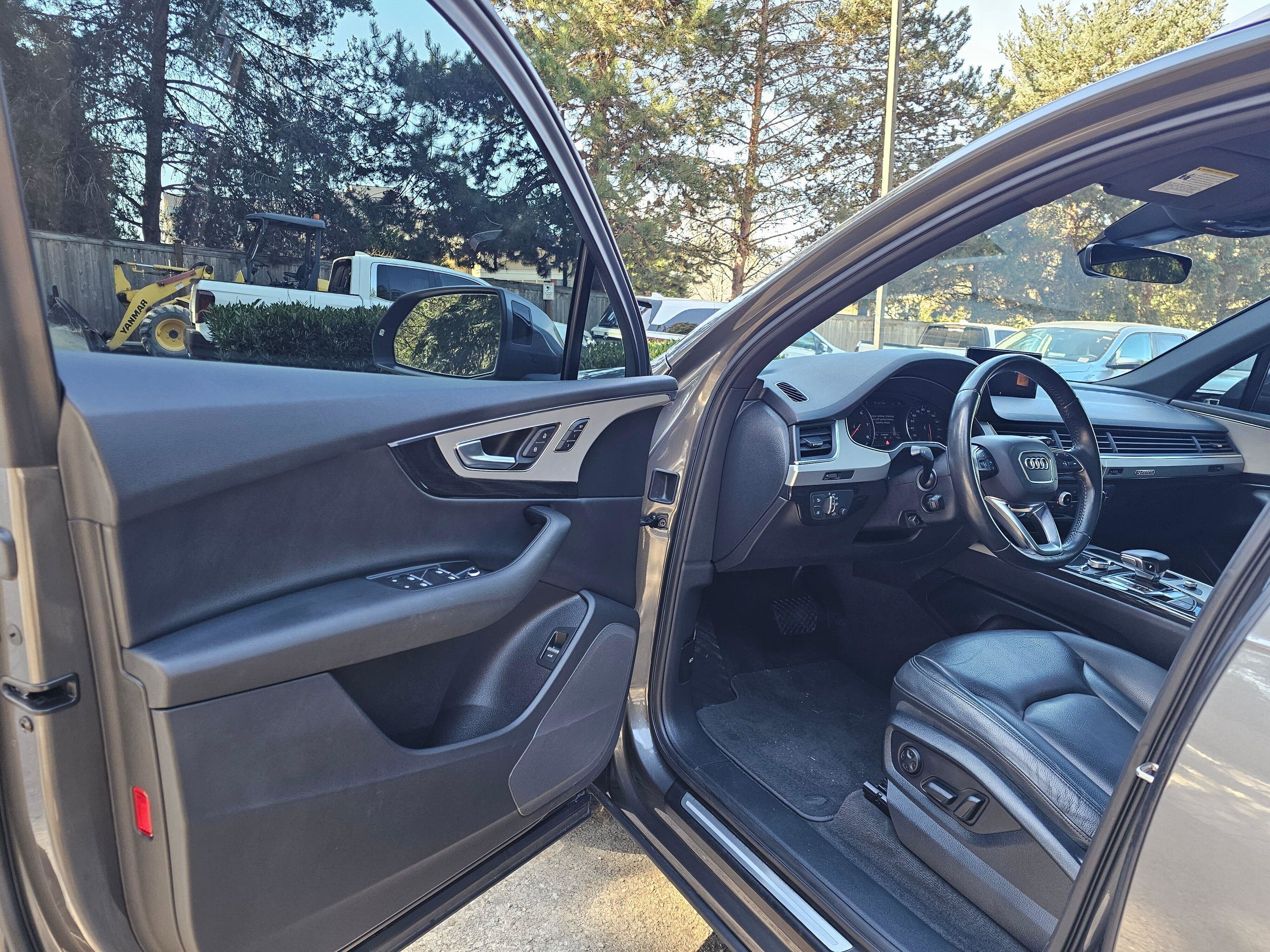 Used 2019 Audi Q7 2.0T Premium w/ Convenience Package AWD/4WD image 18