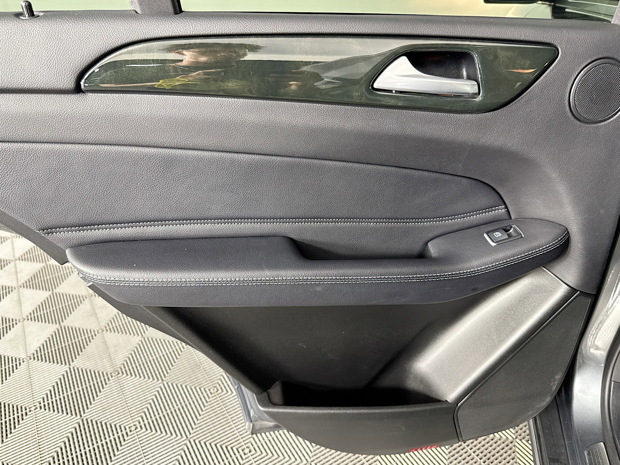 Used 2018 Mercedes-Benz GLE 350 4MATIC image 23