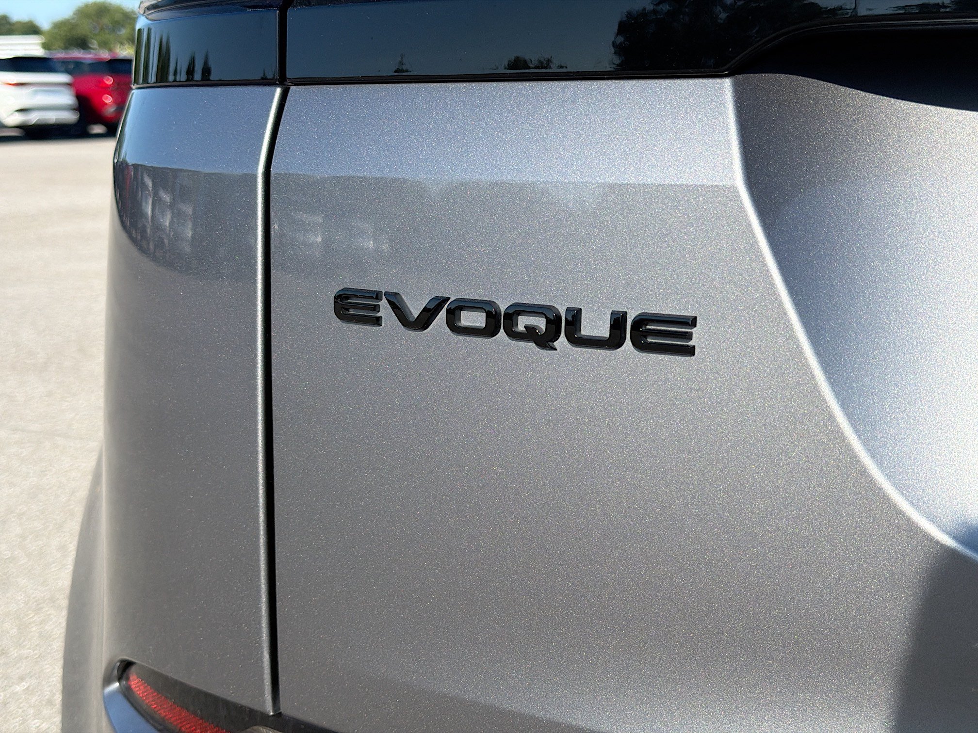Used 2024 Land Rover Range Rover Evoque Dynamic SE AWD/4WD image 11