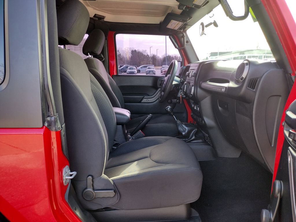 Used 2016 Jeep Wrangler Sport AWD/4WD image 8