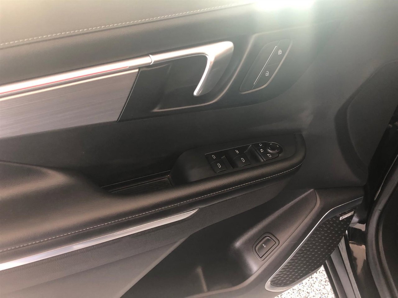 Used 2025 Buick Enclave Preferred image 6