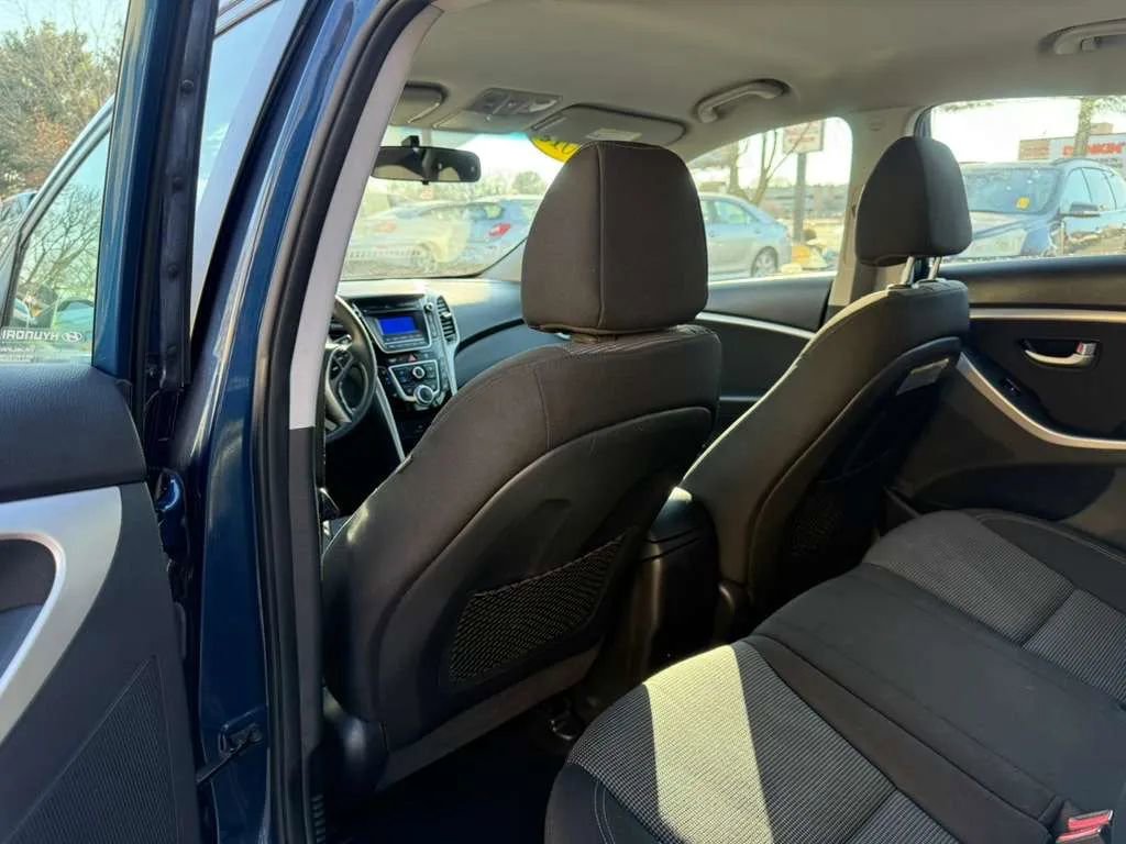 Used 2016 Hyundai Elantra GT image 13