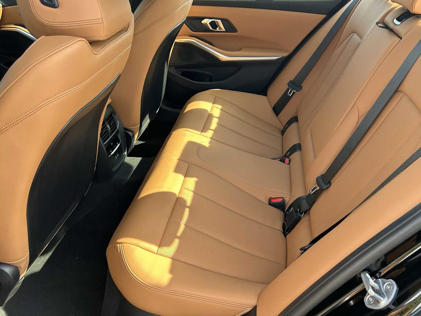 Used 2025 BMW 330i xDrive Sedan w/ Convenience Package image 21