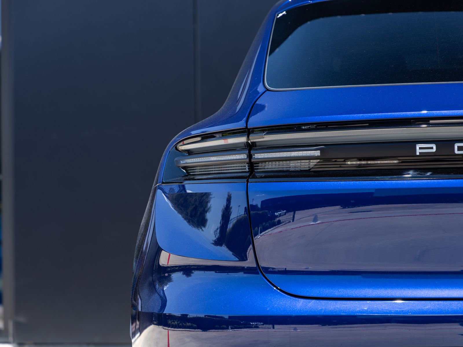 New 2025 Porsche Macan Electric RWD image 14