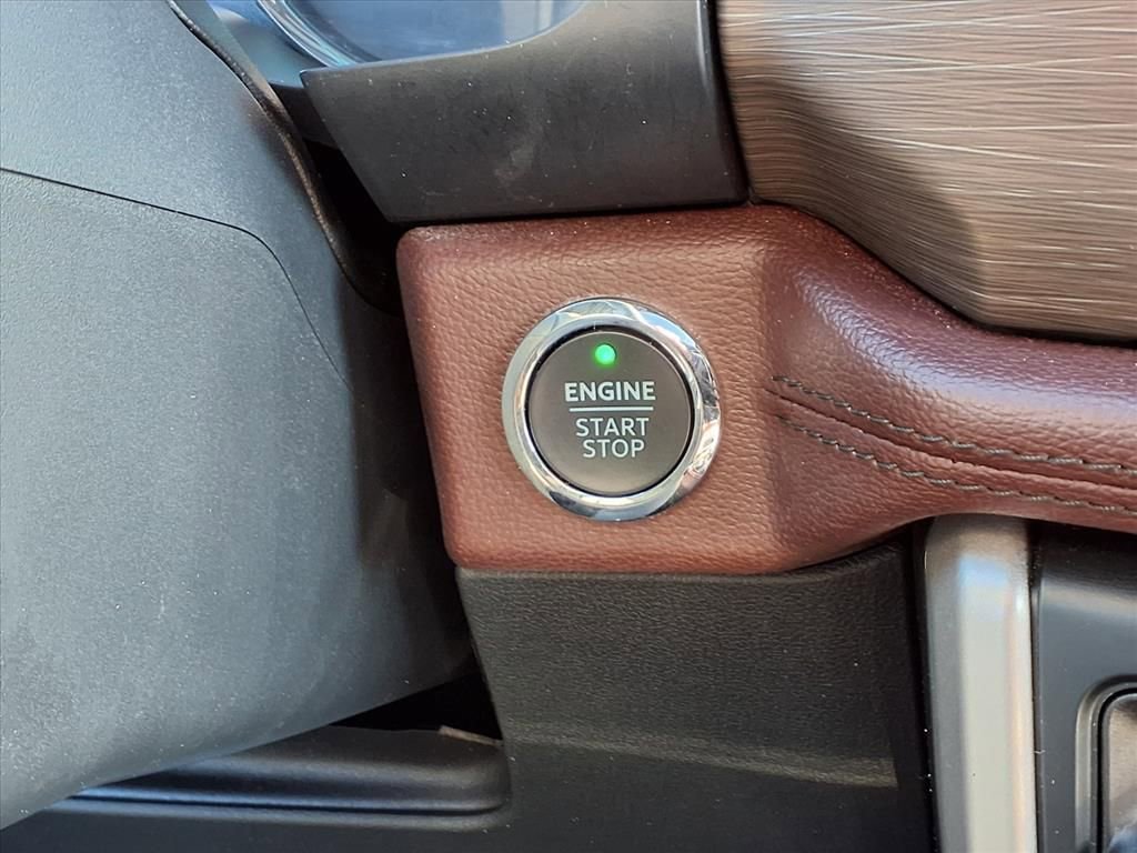 Used 2024 Ford Expedition Limited image 15