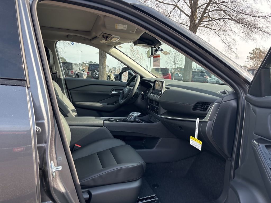 New 2026 Nissan Rogue SV image 18
