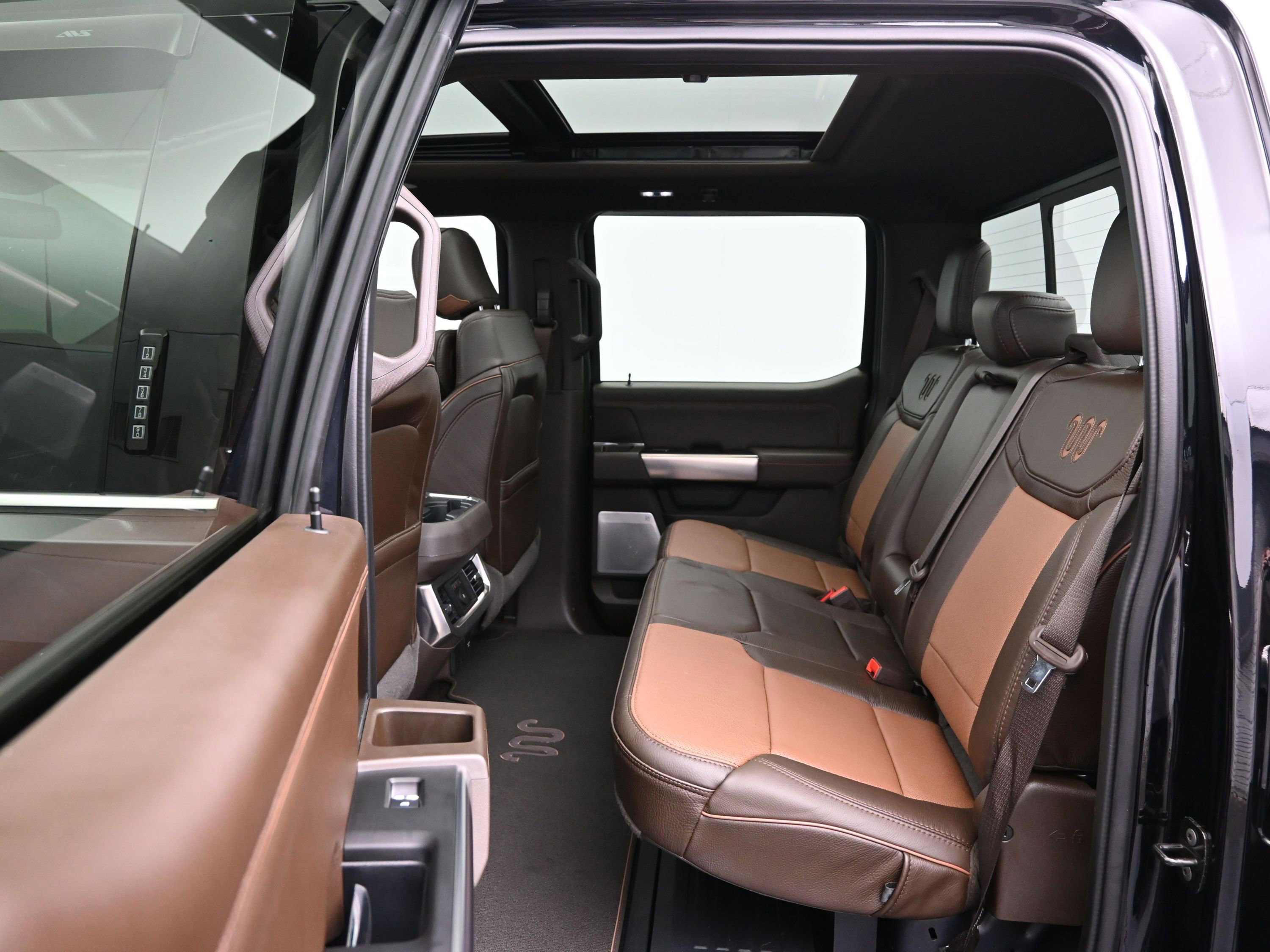 Used 2024 Ford F250 King Ranch w/ Chrome Package AWD/4WD image 11