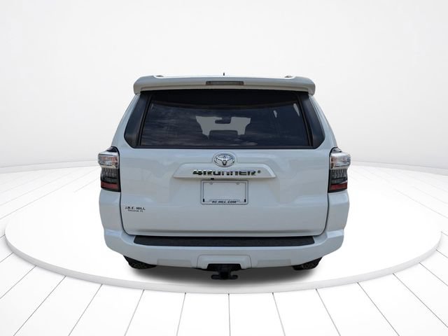 Used 2021 Toyota 4Runner SR5 AWD/4WD image 5