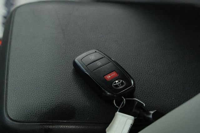 Used 2025 Toyota Tacoma TRD Off-Road AWD/4WD image 31
