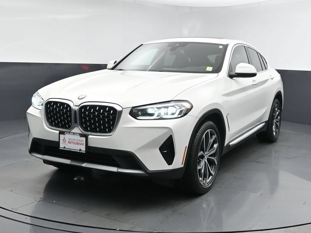 Used 2022 BMW X4 xDrive30i AWD/4WD image 1