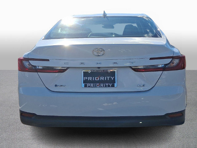 Used 2025 Toyota Camry LE FWD image 5