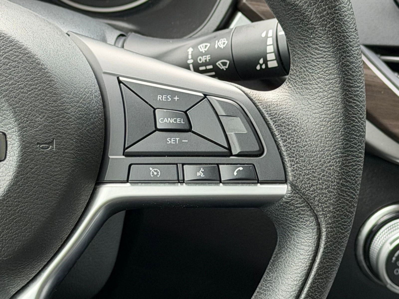 Used 2024 Nissan Altima 2.5 SV AWD/4WD image 27