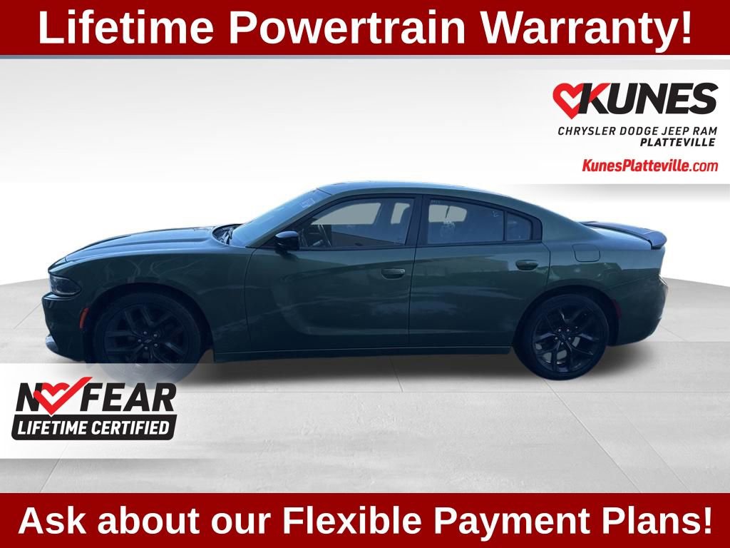 Used 2022 Dodge Charger SXT w/ Blacktop Package RWD image 15