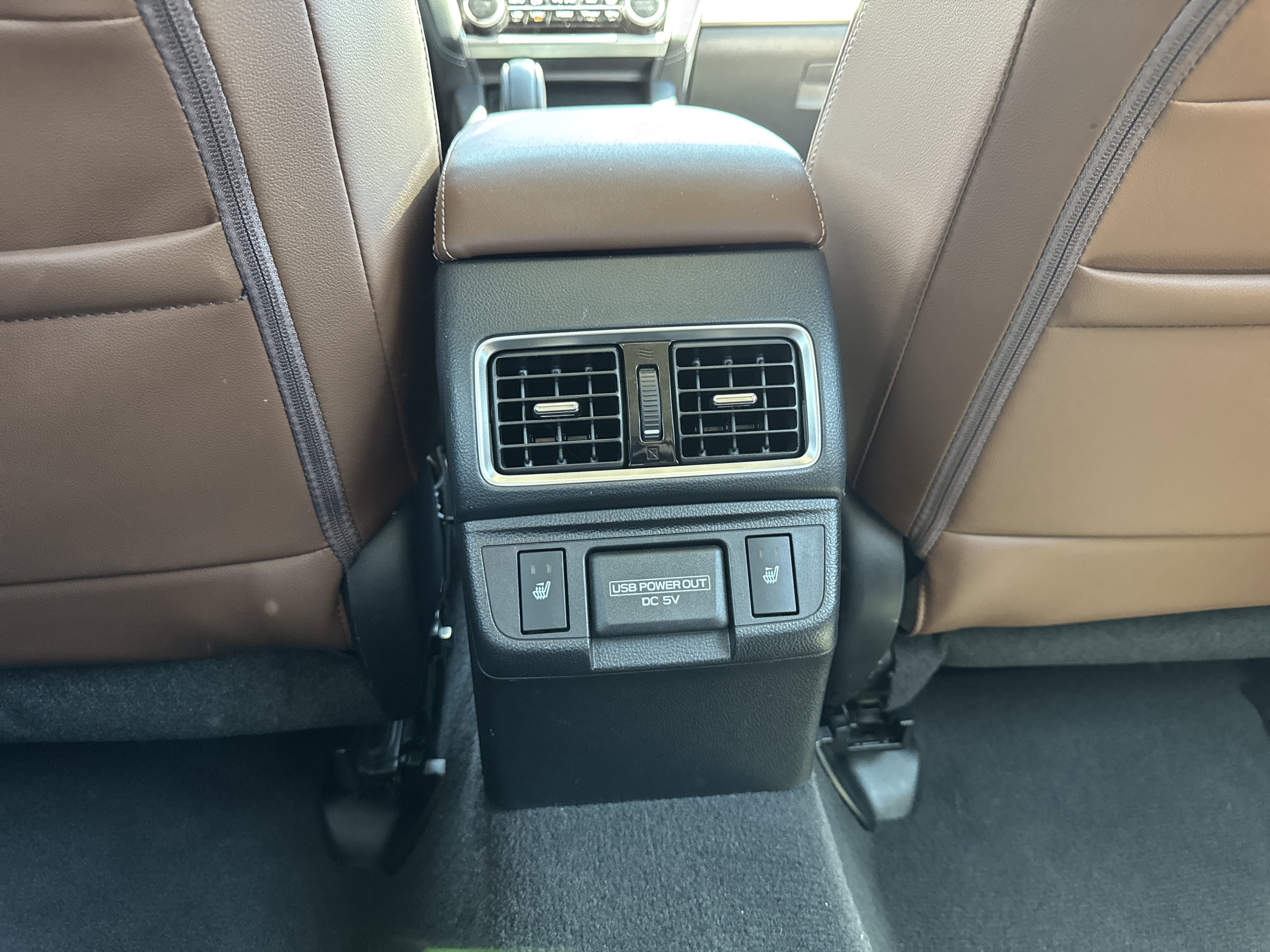 Used 2018 Subaru Outback 3.6R Touring AWD/4WD image 21