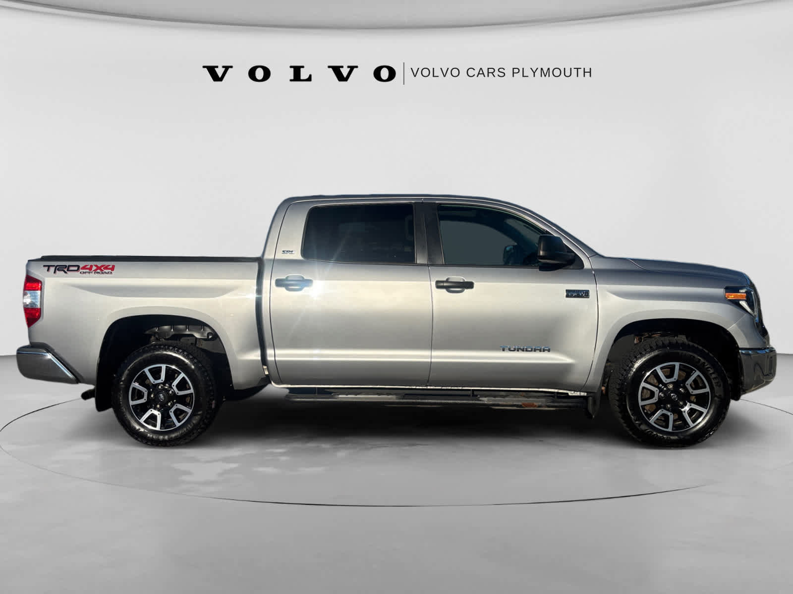 Used 2020 Toyota Tundra 4x4 CrewMax image 8