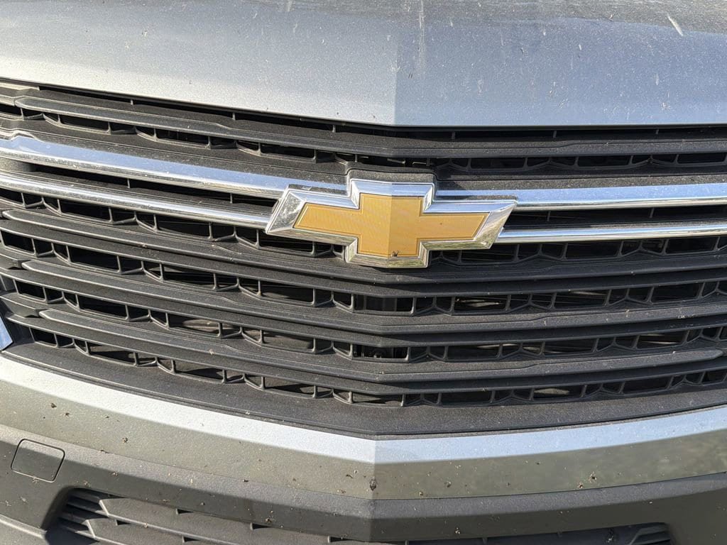 Used 2023 Chevrolet Traverse LS FWD image 5