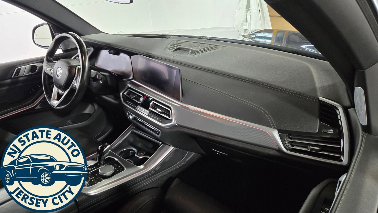 Used 2019 BMW X5 xDrive50i w/ Off-Road Package image 42