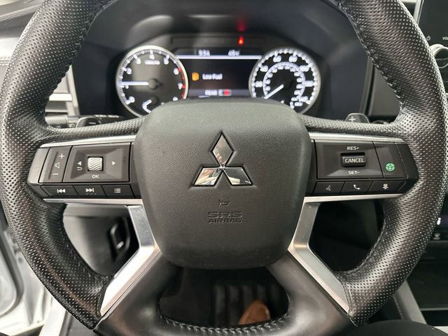 Used 2022 Mitsubishi Outlander SE image 18