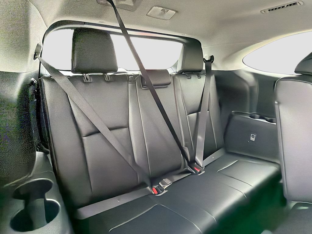 Used 2022 Toyota Highlander XLE AWD/4WD image 30