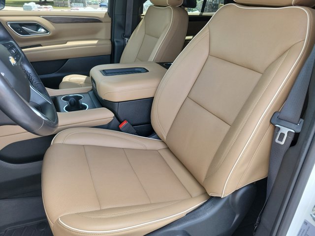 Used 2023 Chevrolet Tahoe Premier w/ Advanced Technology Package RWD image 13