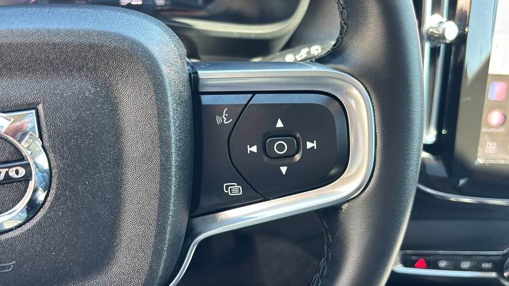 Certified 2026 Volvo XC40 B5 Plus AWD/4WD image 17