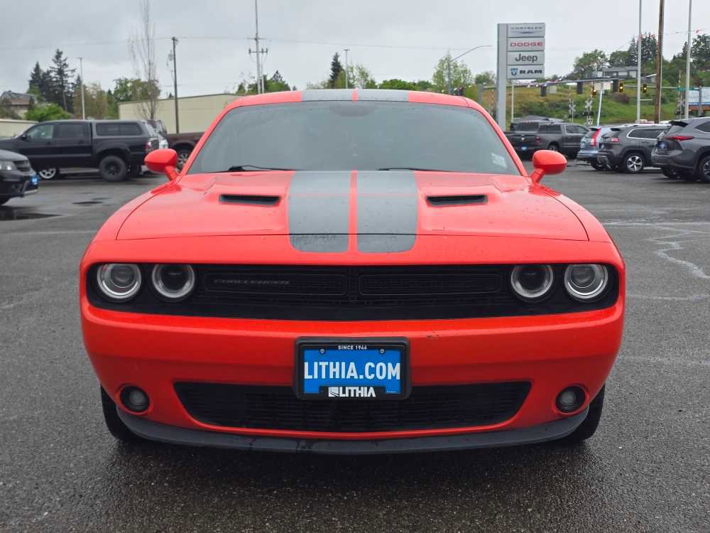 Used 2017 Dodge Challenger SXT w/ Blacktop Package image 8