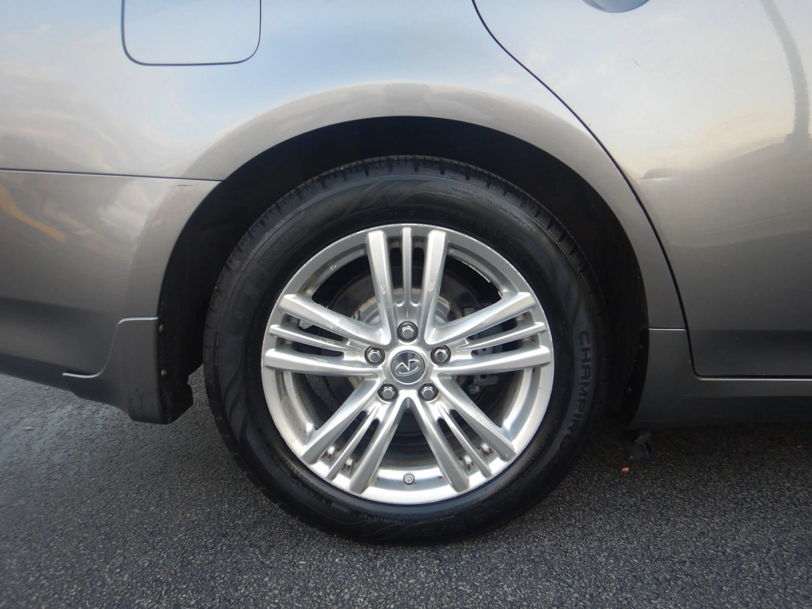 Used 2013 INFINITI G37 x Sedan w/ Premium Pkg AWD/4WD image 28