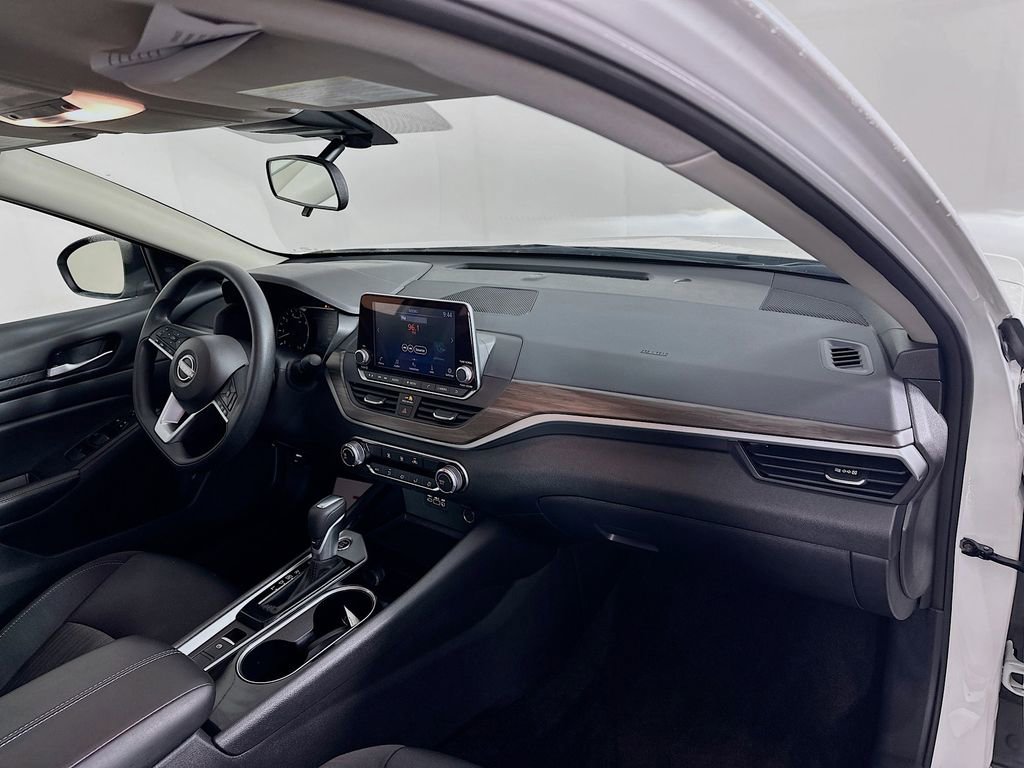 Certified 2024 Nissan Altima 2.5 SV image 35