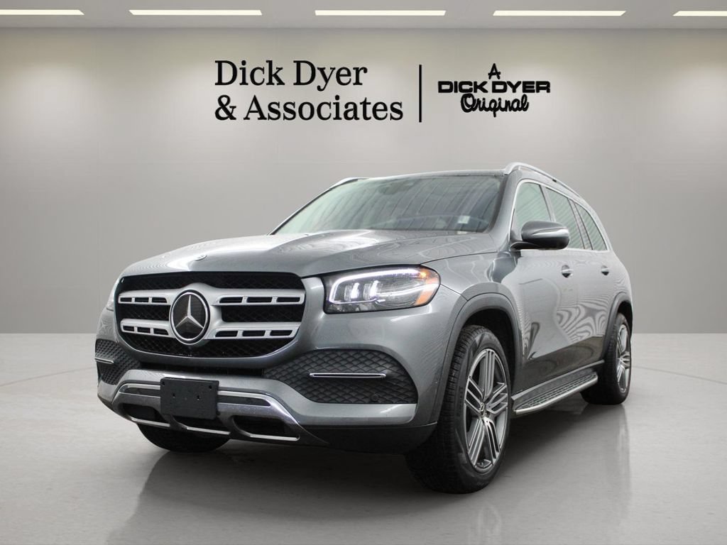 Used 2023 Mercedes-Benz GLS 450 4MATIC image 5