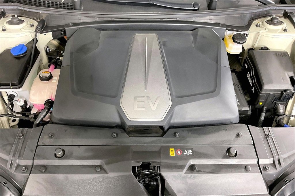 Used 2023 Kia EV6 Wind image 9