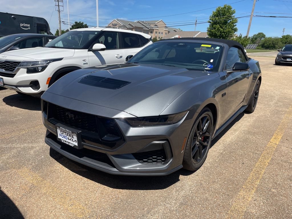 Certified 2025 Ford Mustang GT Premium RWD image 2