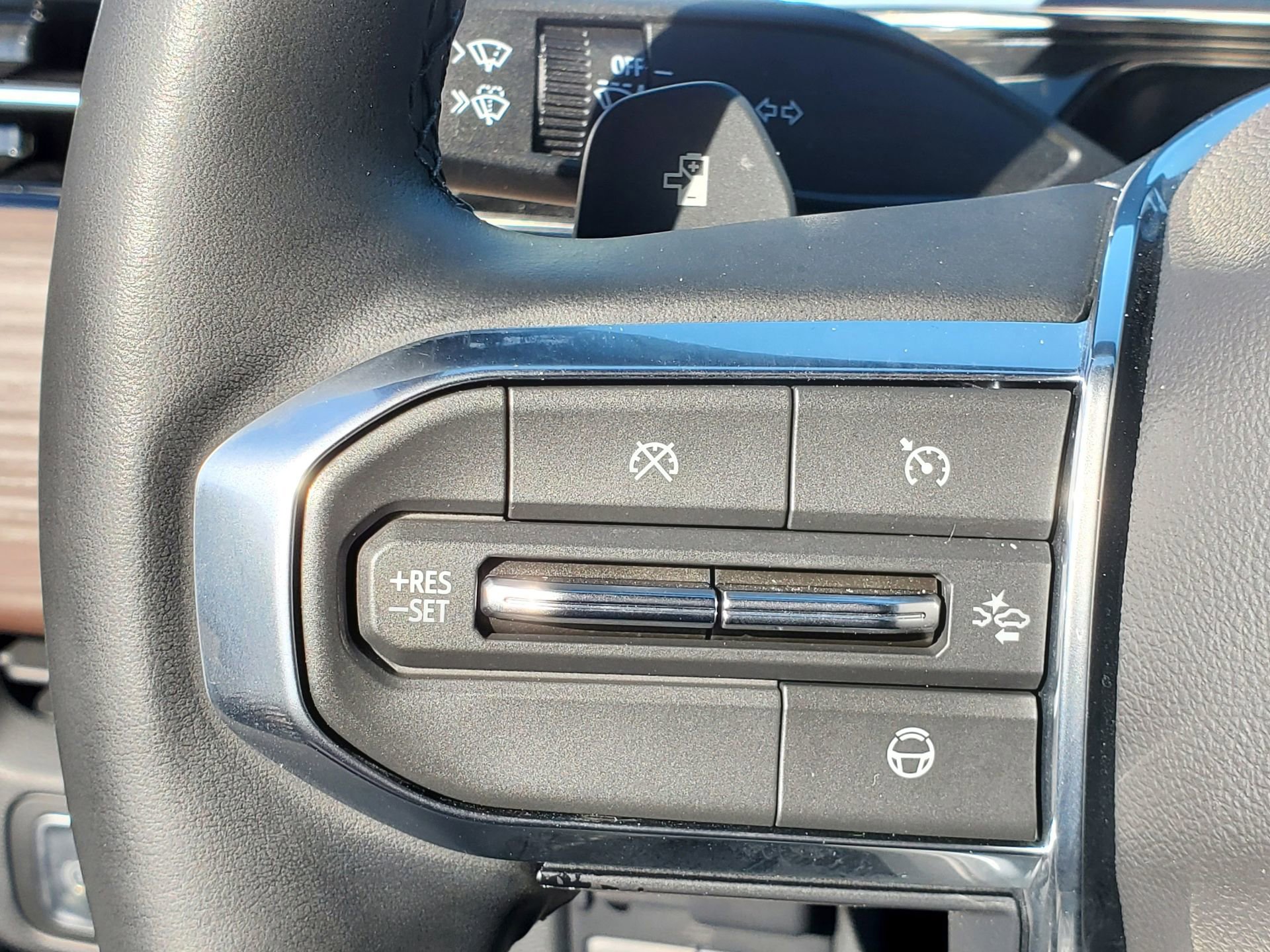 Used 2024 GMC Sierra EV Denali image 23