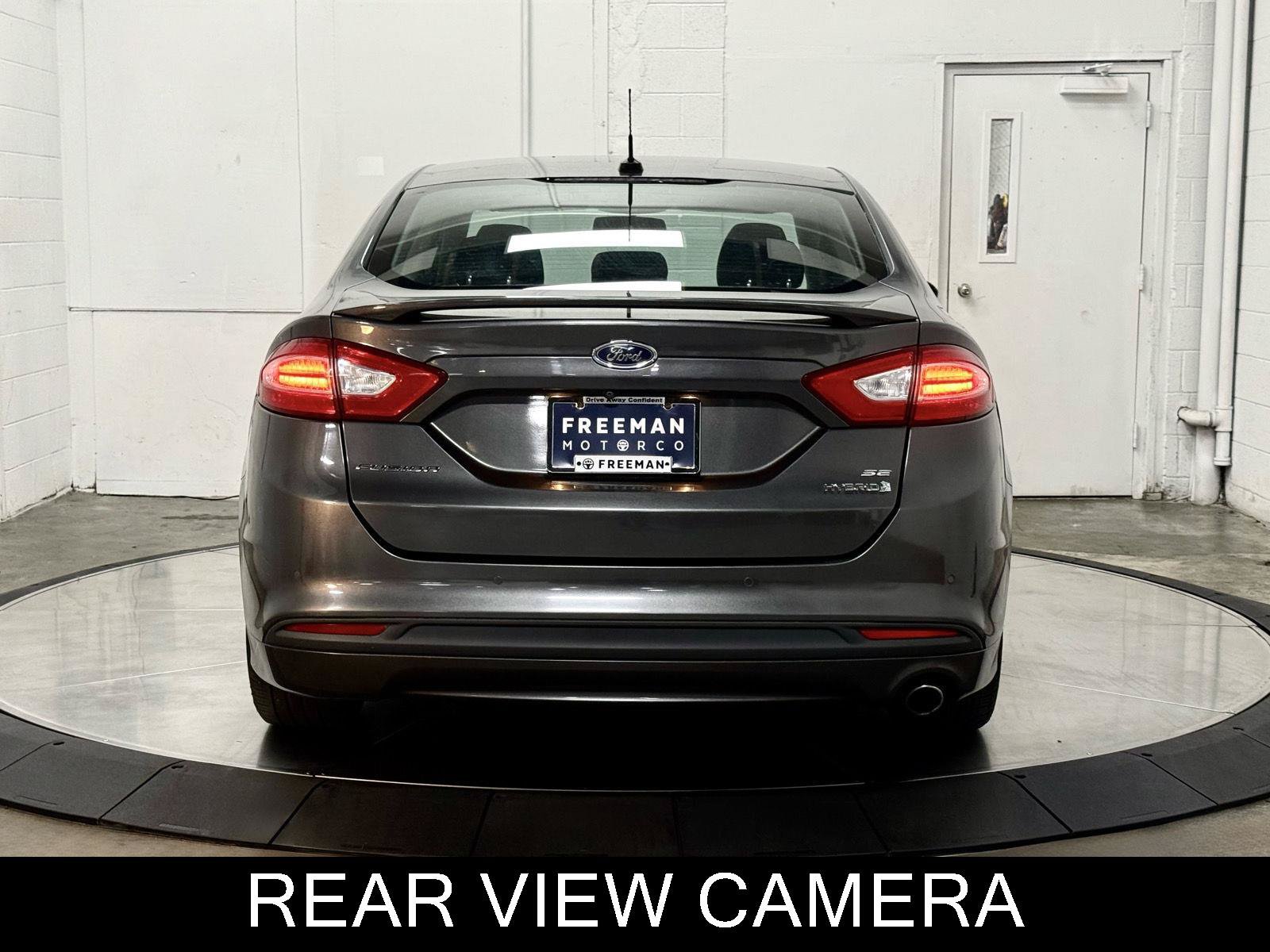 Used 2016 Ford Fusion SE FWD image 7