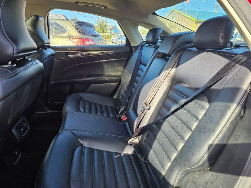 Used 2019 Ford Fusion SEL image 20