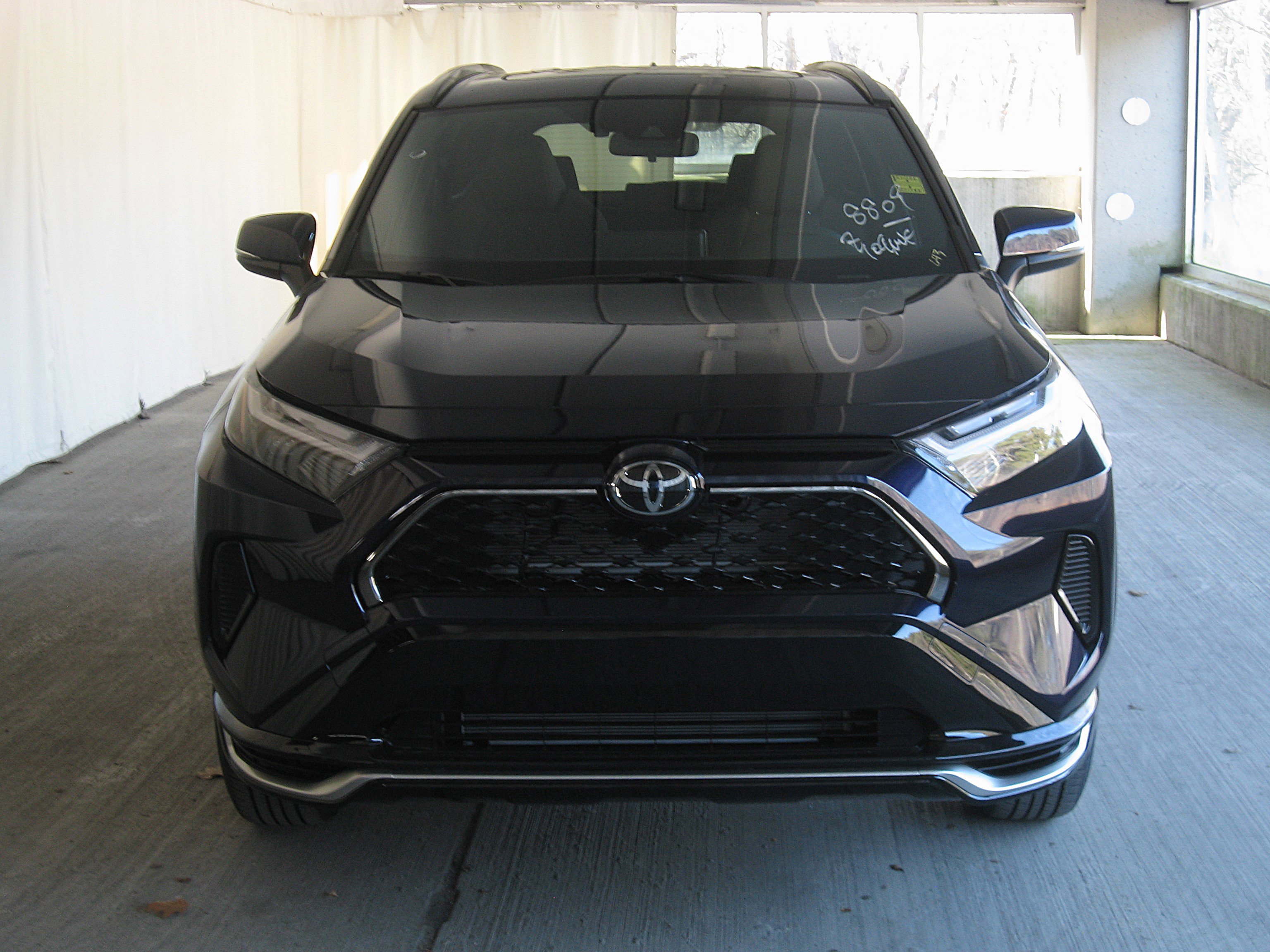 New 2025 Toyota RAV4 SE image 4